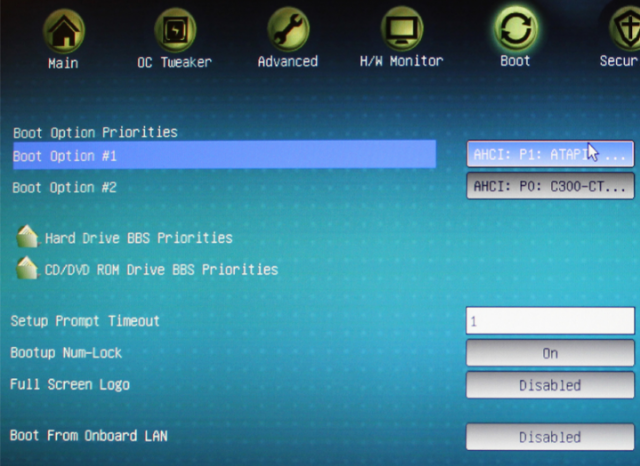 Рис. 10. Изменение загрузочных дисков в интерфейсе UEFI.